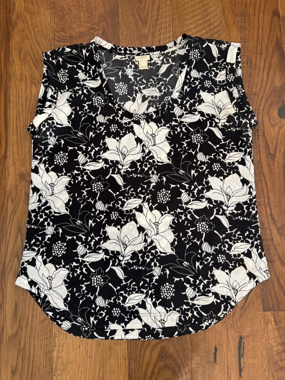 Crew Black & White Floral Sleeveless Cap Blouse – Size 6